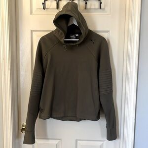 Women’s XL army green Puma  hoodie  with pleated sleeves